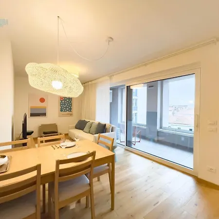 Blue Palace 5d Tirabora Short Rent, Con Parcheggio Privato Lägenhet Trieste