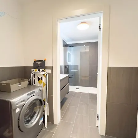 Blue Palace 5d Tirabora Short Rent, Con Parcheggio Privato ترييستي