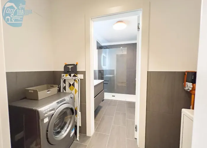 Blue Palace 5d Tirabora Short Rent Trieszt